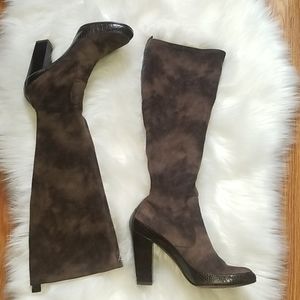 Donald Pliner Chenis Sued Boots